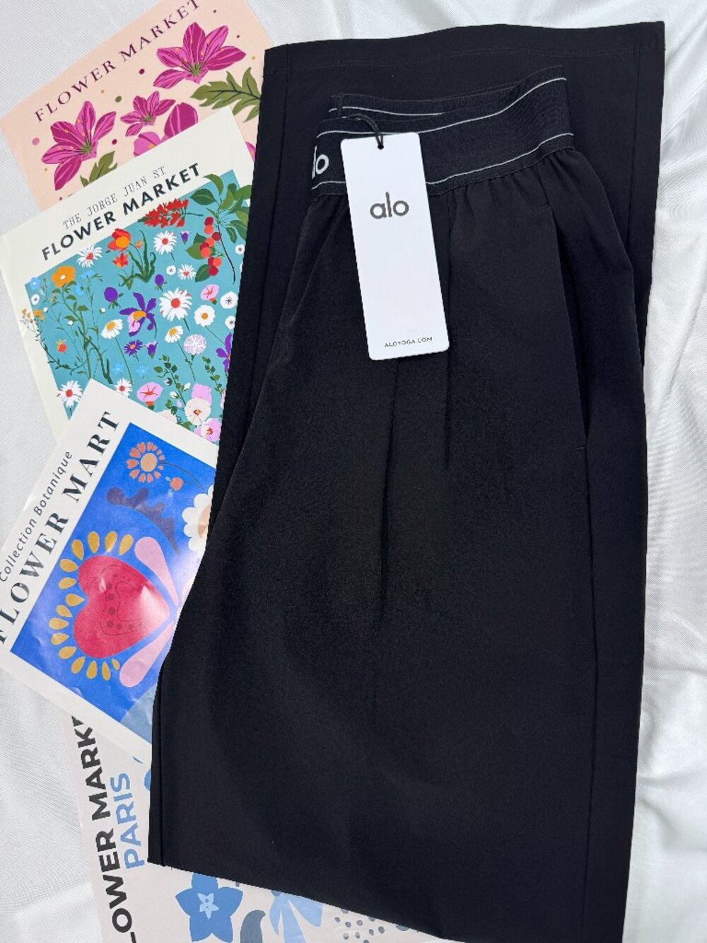 NWT ALO Yoga Black Suit Up Pants 👖😍 Office/Travel/Everyday - Picture 6 of 9